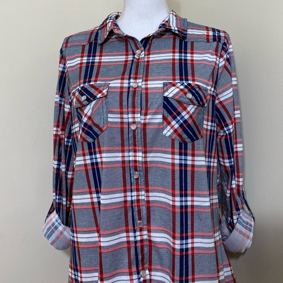 NWOT Passport woman’s Flannel shirt Size Xl but fit size Large Run smaller - Picture 4 of 6